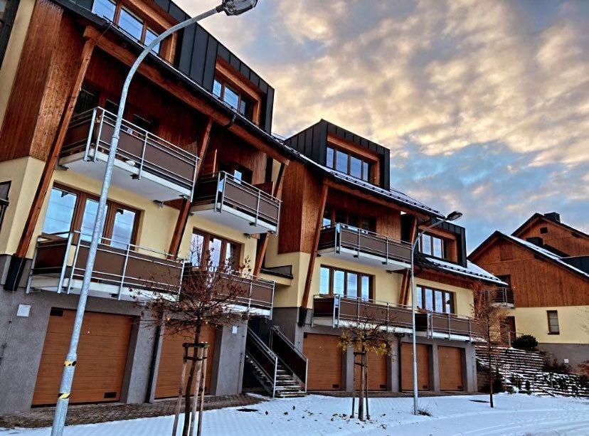 Apartman Na Vysine Lägenhet Vrchlabí Exteriör bild